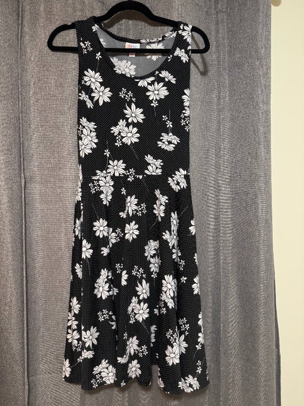 LuLaRoe Small Black and White Patterned Sleeveless Dress